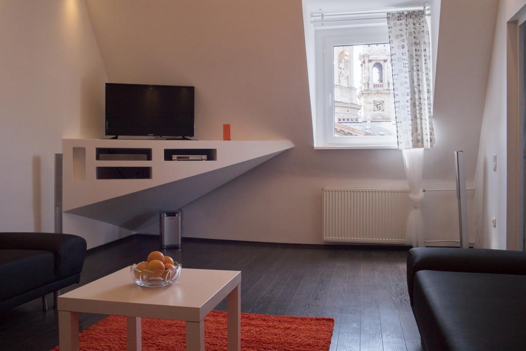 Helena Apartment With View On St. Stephan'S Basilica บูดาเปสต์ ภายนอก รูปภาพ